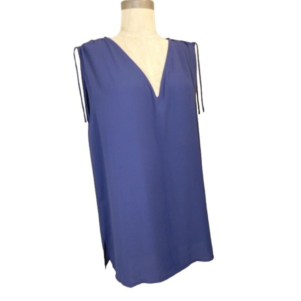 Lord & Taylor Size M Medium Ruched Shoulder Vneck Elegant Blouse Top
